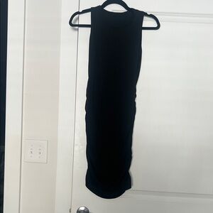 NEW NEVER WORN Elegant Black Sleeveless Dress
